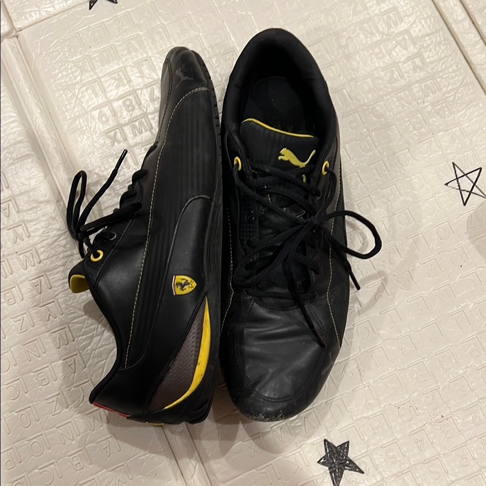 FERRARI Puma Men's Black and Yellow Athletic Shoes